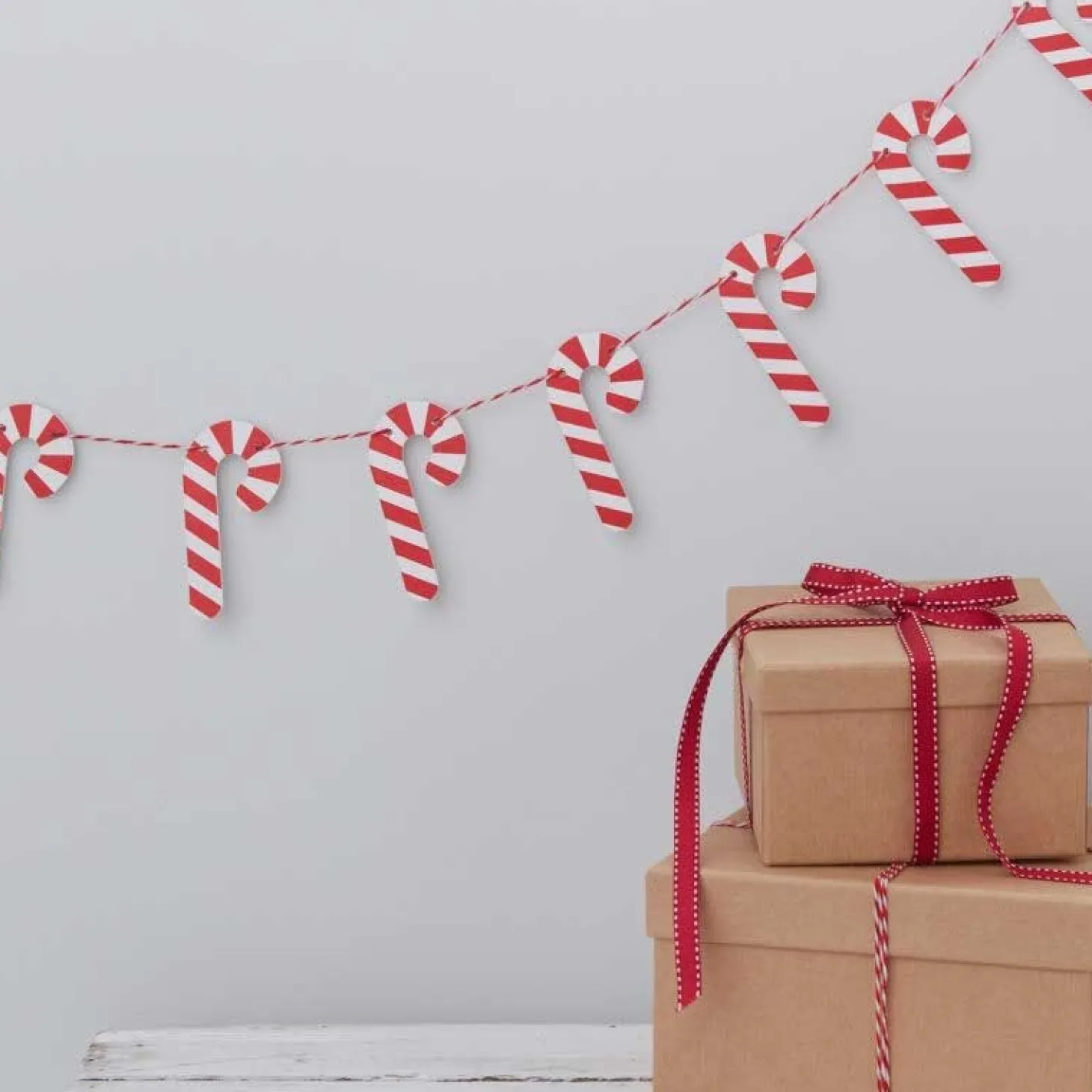 Candy Cane Wooden Bunting - 1.5M