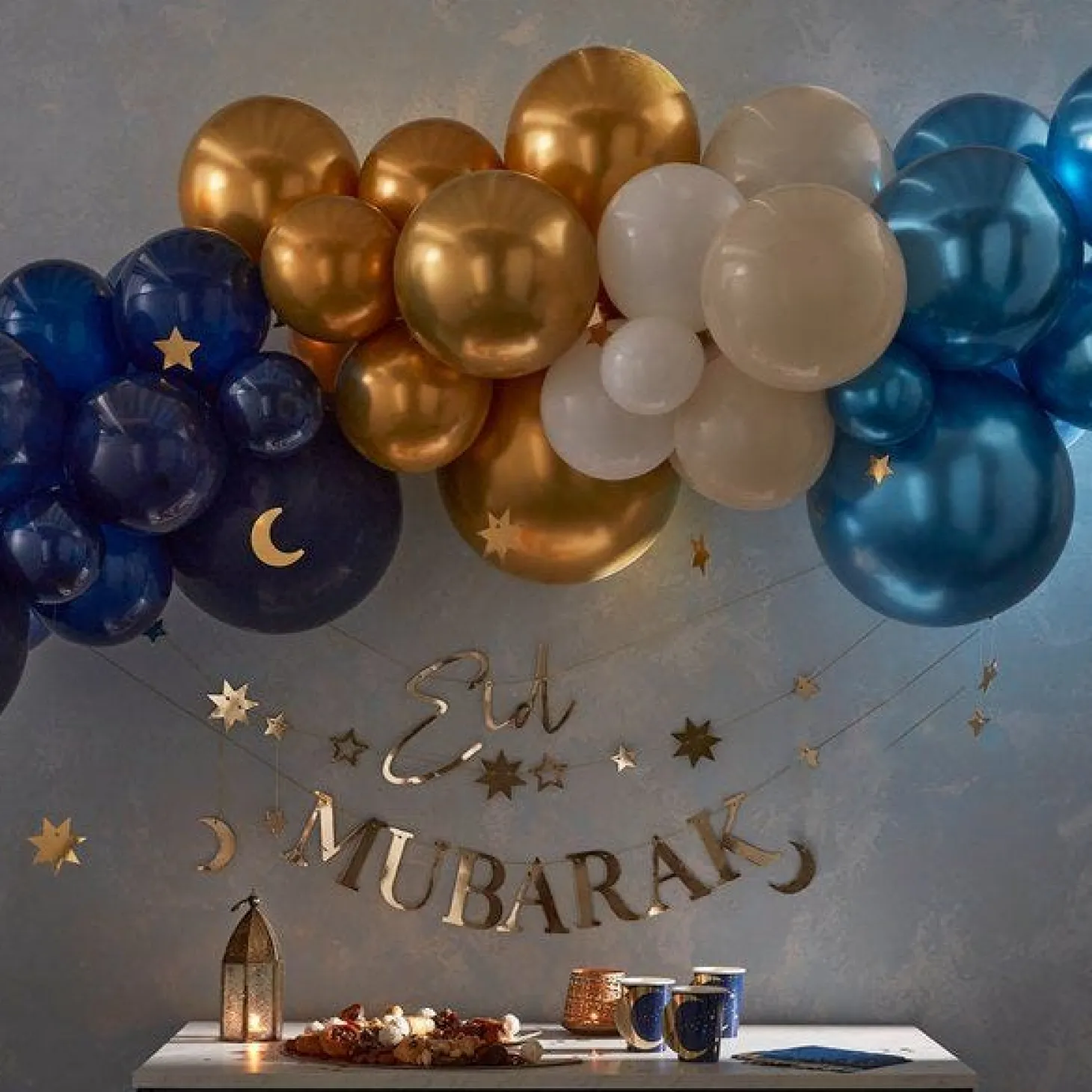 Eid Moon & Stars Balloon Arch - 75 Balloons