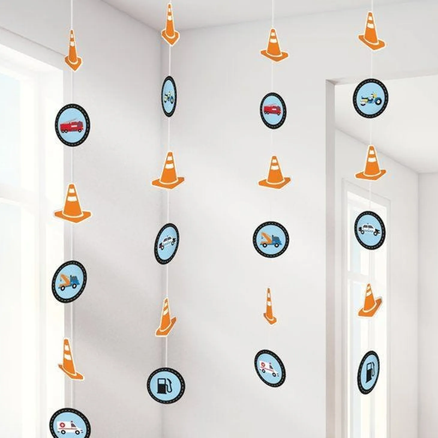 On The Road String Decorations (4Pk)