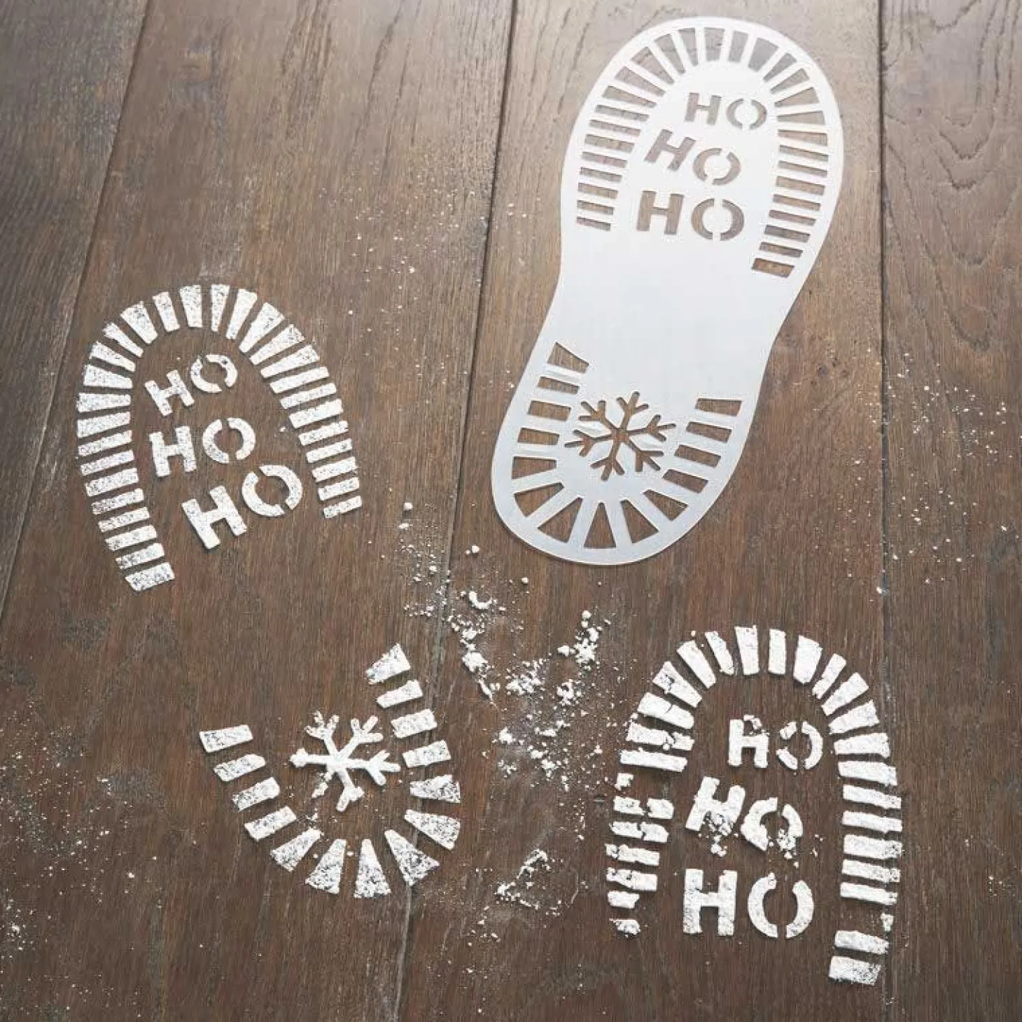 Santa's Footprint Christmas Stencils (2Pk)