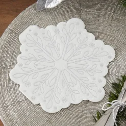 Silver Foiled Snowflake Shaped Paper Napkins (16Pk)