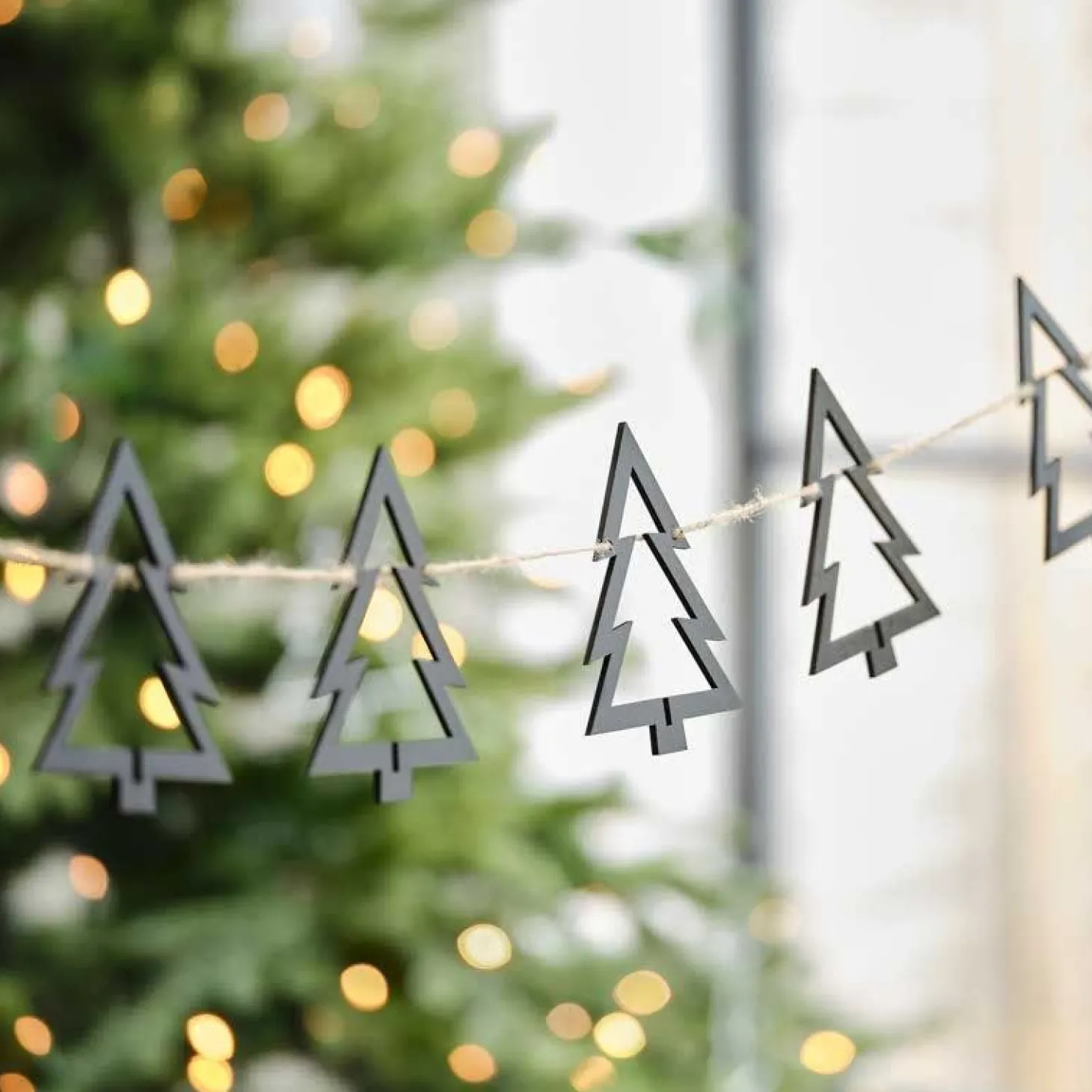 Wooden Tree Christmas Bunting Black - 2M